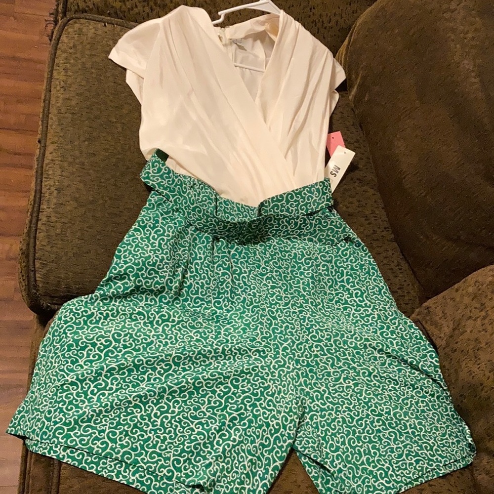 MS Chaus creme and white romper